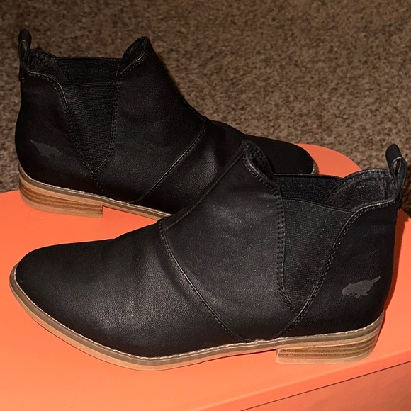 Rocket Dog Maylon Chelsea Boot Black Women’s 7.5 Worn Only ONCE - Picture 2 of 13